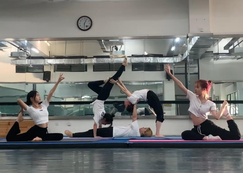 02e575758cff49b8b959a4079634eaa8.png 02e575758cff49b8b959a4079634eaa8.png