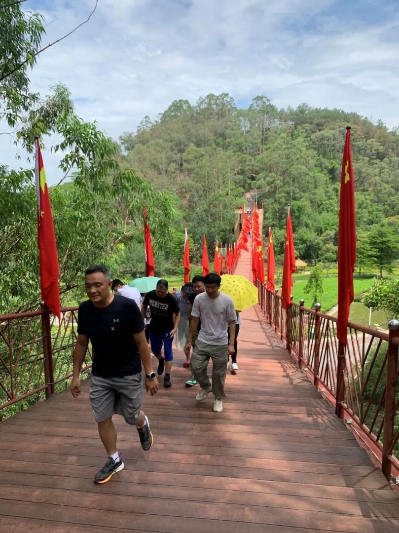 4f6f1e9d038f4e2fbfbdebbf259ae2f3.jpg 4f6f1e9d038f4e2fbfbdebbf259ae2f3.jpg